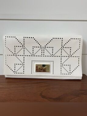 Danielle Nicole White Clutch Purse Geometric Gold Pattern Wedding Evening Party